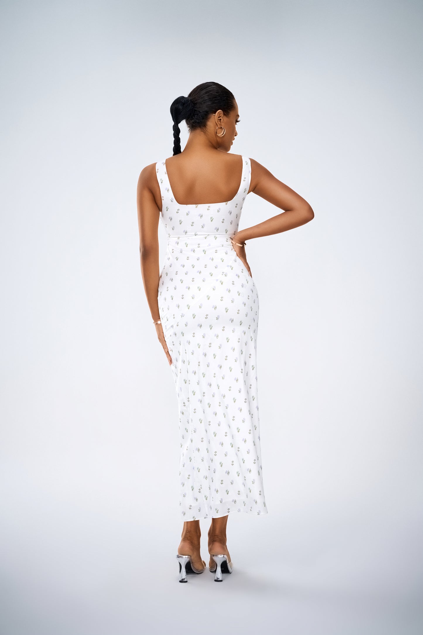 White Floral Spaghetti Strap Maxi Dress – Sleeveless Boho Beach Sundress